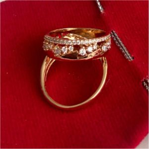 Anillo dorado con circonios Talla 6 Ref. 2