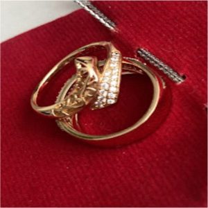 Anillo dorado con circonios Talla 6 Ref. 3